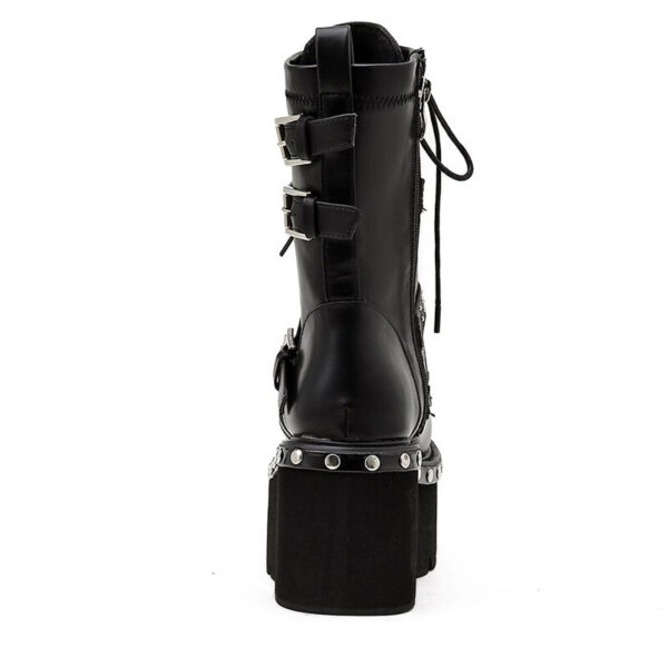 Emo Stiefel mit Spikes