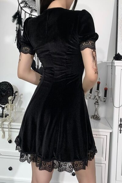 Emo Kleid Outfit