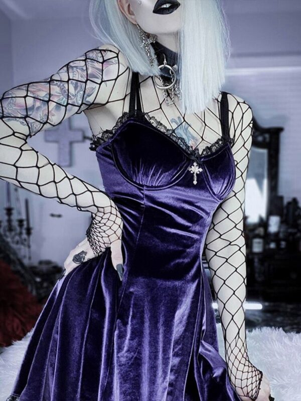 Lila Emo Kleid