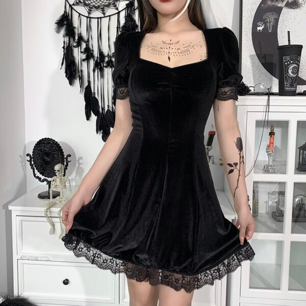 Emo Kleid Outfit